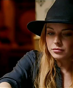 Lindsay-S01E02-0304.jpg